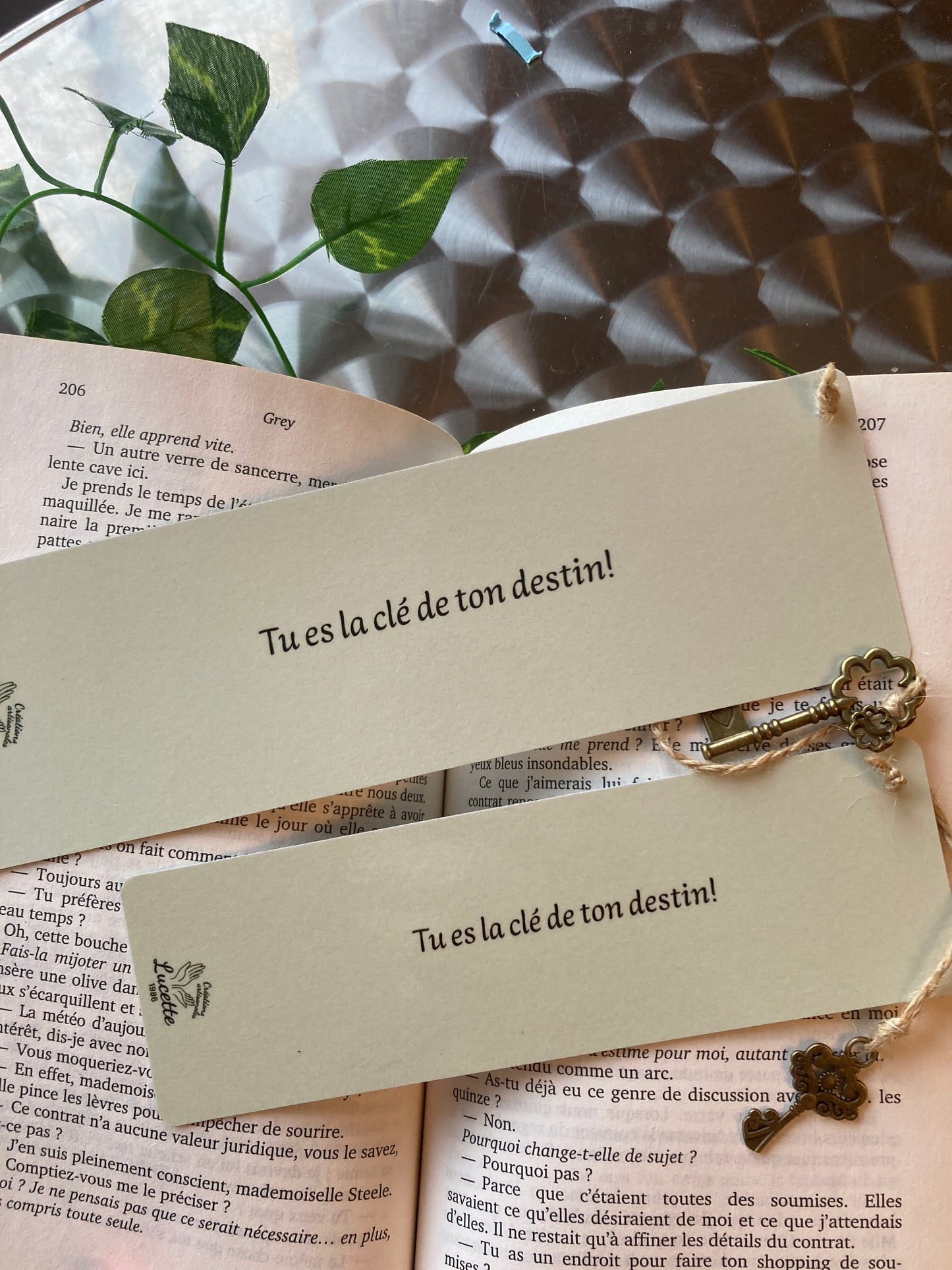 Marque-pages orné clé OUVREZ VOS LECTURES