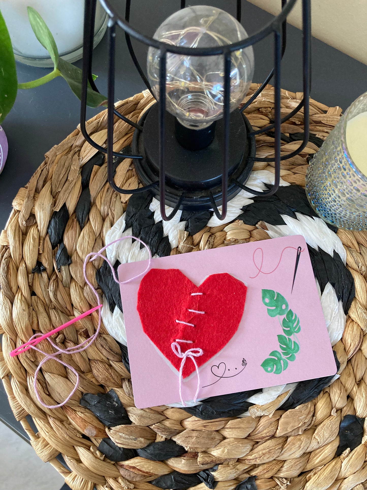 Carte à recoudre UN POINT À LA FOIS