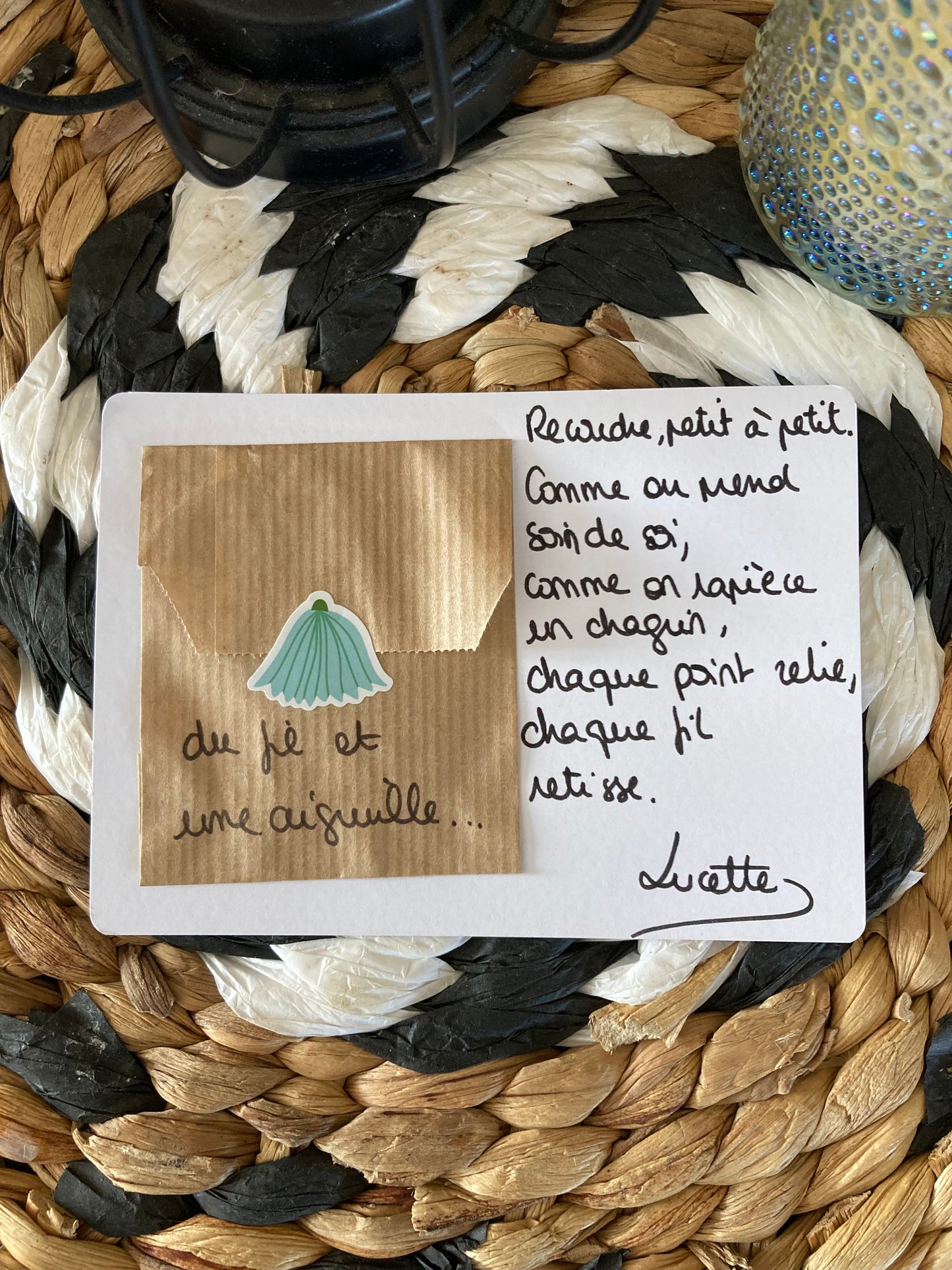 Carte à recoudre UN POINT À LA FOIS